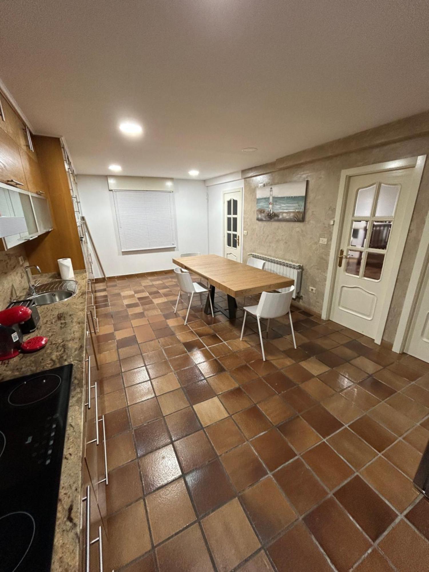 Вилла Casa Robleda, Piscina Privada Cubierta Y Jacuzzi Виго Экстерьер фото